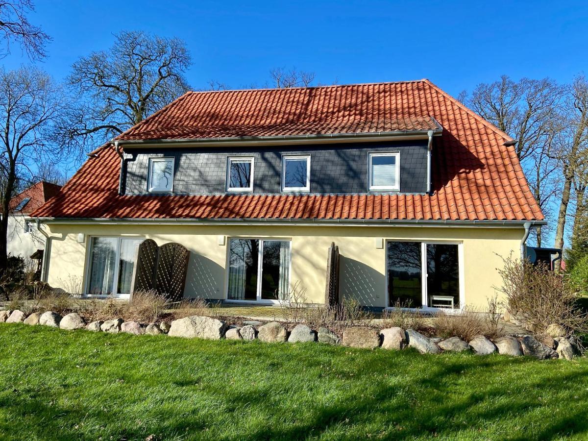 Ferienwohnungen Weitblick & Am Speicher Wiek auf Ruegen Exterior photo